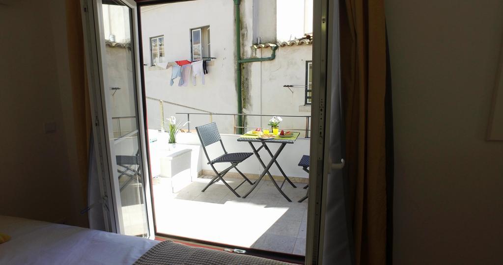 Alfama 44 Apartment Lisbon Bagian luar foto